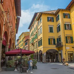 Rinascimento 3*, Pisa Italien